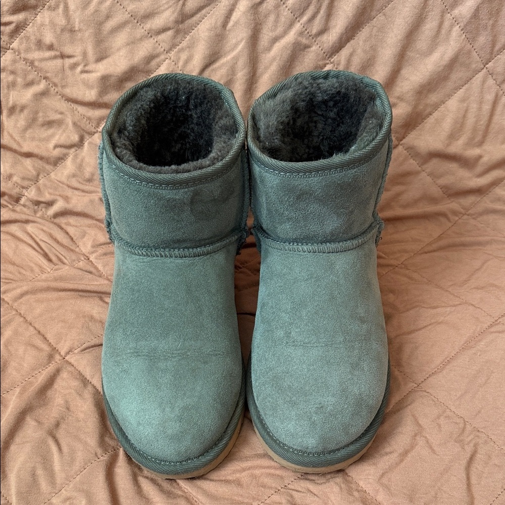 Genuine UGG Since 1974 Australia - Picture 2 of 7